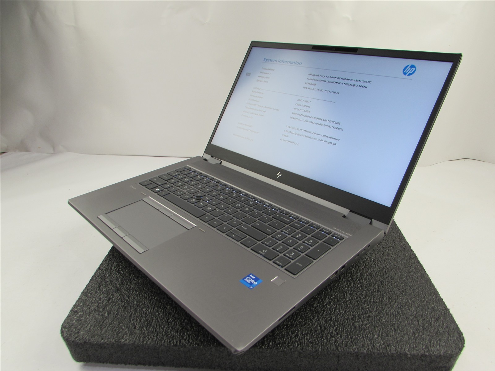 HP ZBOOK FURY 17 (G8) CORE I7-11850H 512GB SSD 32GB RAM NVIDIA RTX A4000 NO O.S