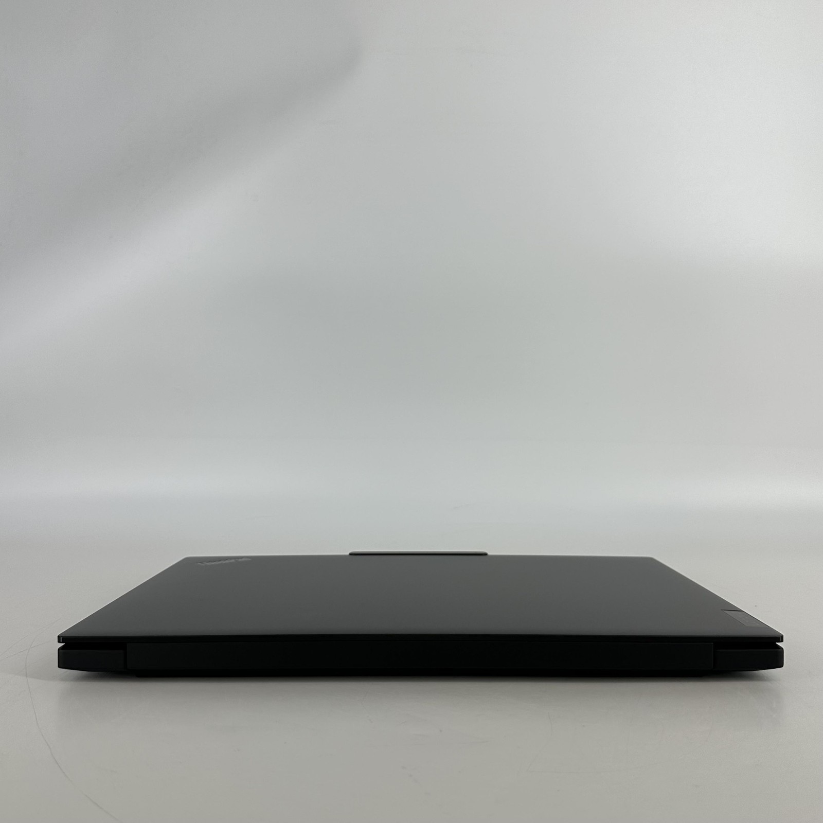 Lenovo ThinkPad P1 Gen 8 16 4K+ Ultra 9 285H 64GB 2TB RTX PRO 2000 Blackwell