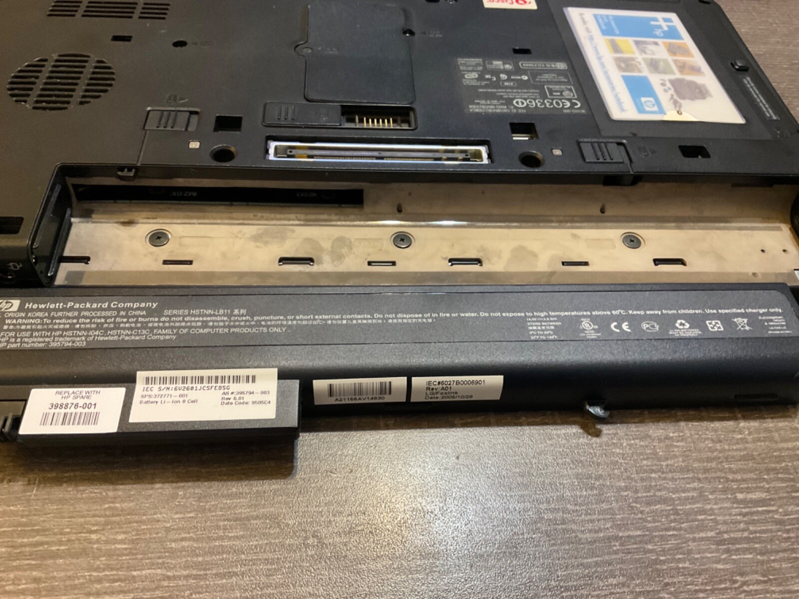 HP Compaq NC8230 Intel Pentium M @ 1.86GHz 1GB RAM No HDD No OS
