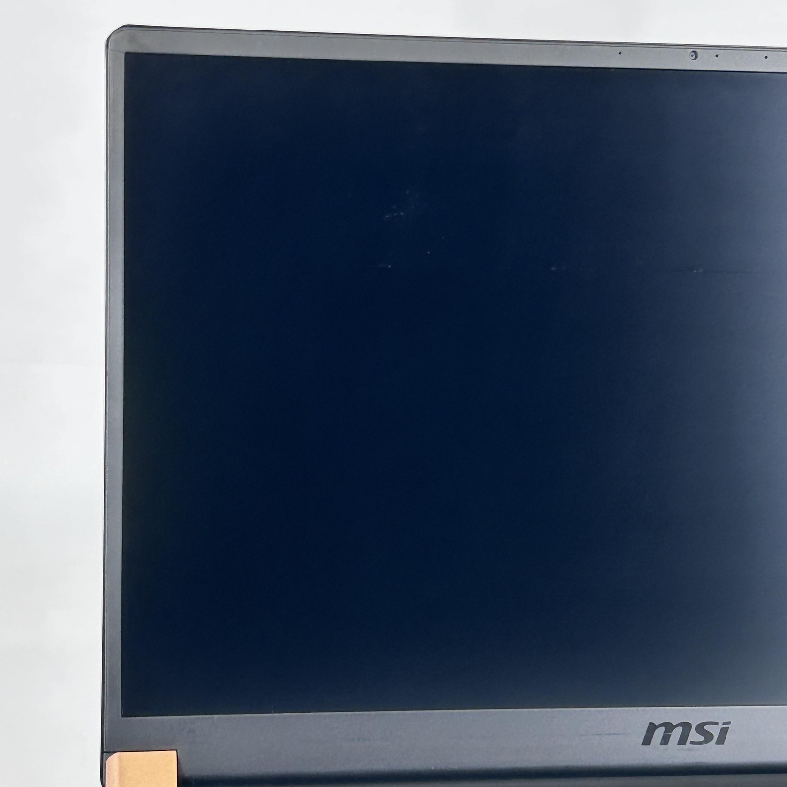 MSI Stealth GS75 17 FHD i7-9750H 2.60GHz 16GB 1TB SSD RTX 2070 Max-Q BENT FRAME