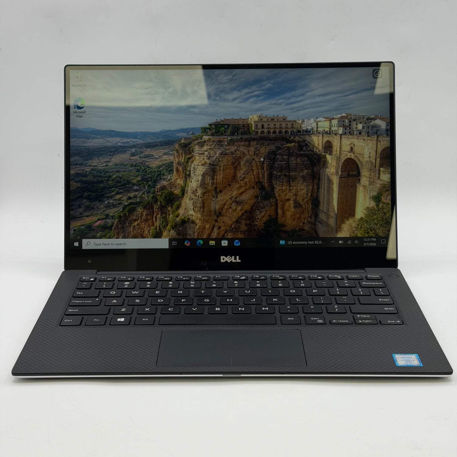 Dell XPS 9360 13.3″ i7-7660u 2.5GHz 16GB RAM 256GB SSD