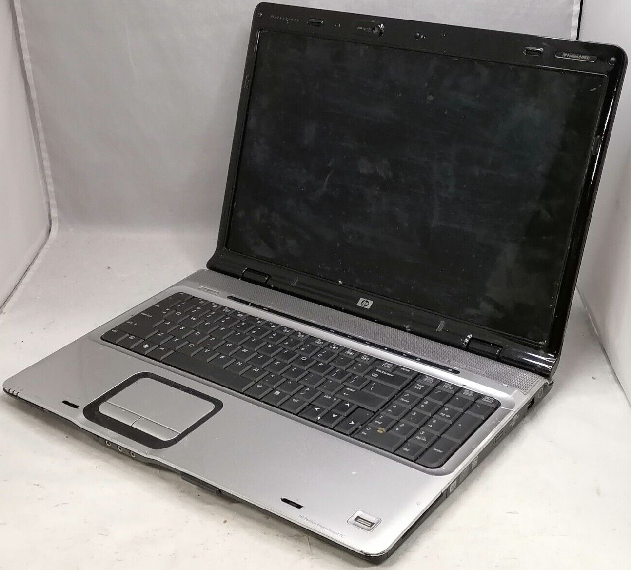 FOR PARTS 17″ HP Pavilion DV9700 (Core 2 Duo T5250/NO RAM/NO HDD)
