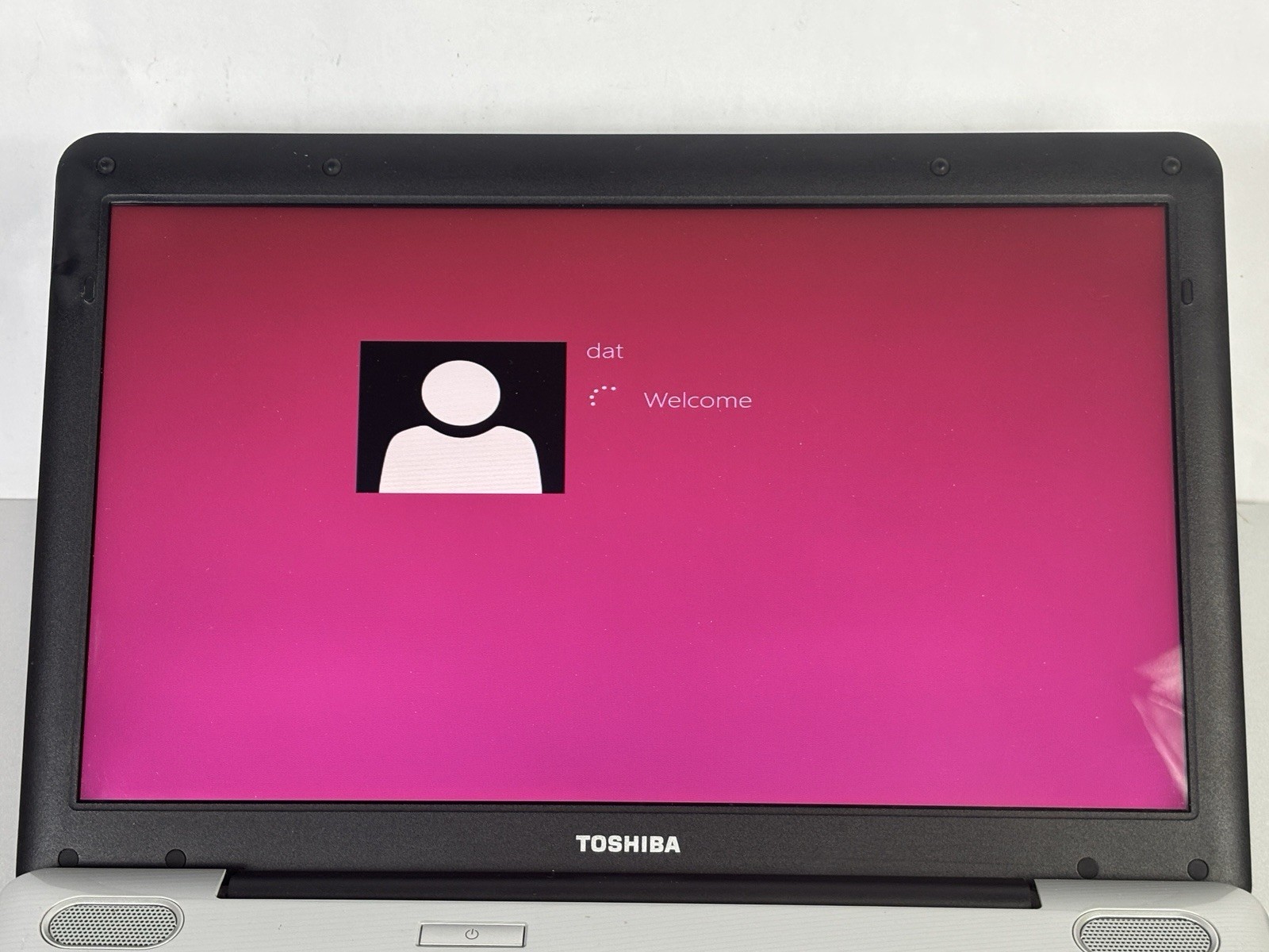 Toshiba Satellite L505 Laptop AMD Athlon II Dual-Core Windows 8 *READ