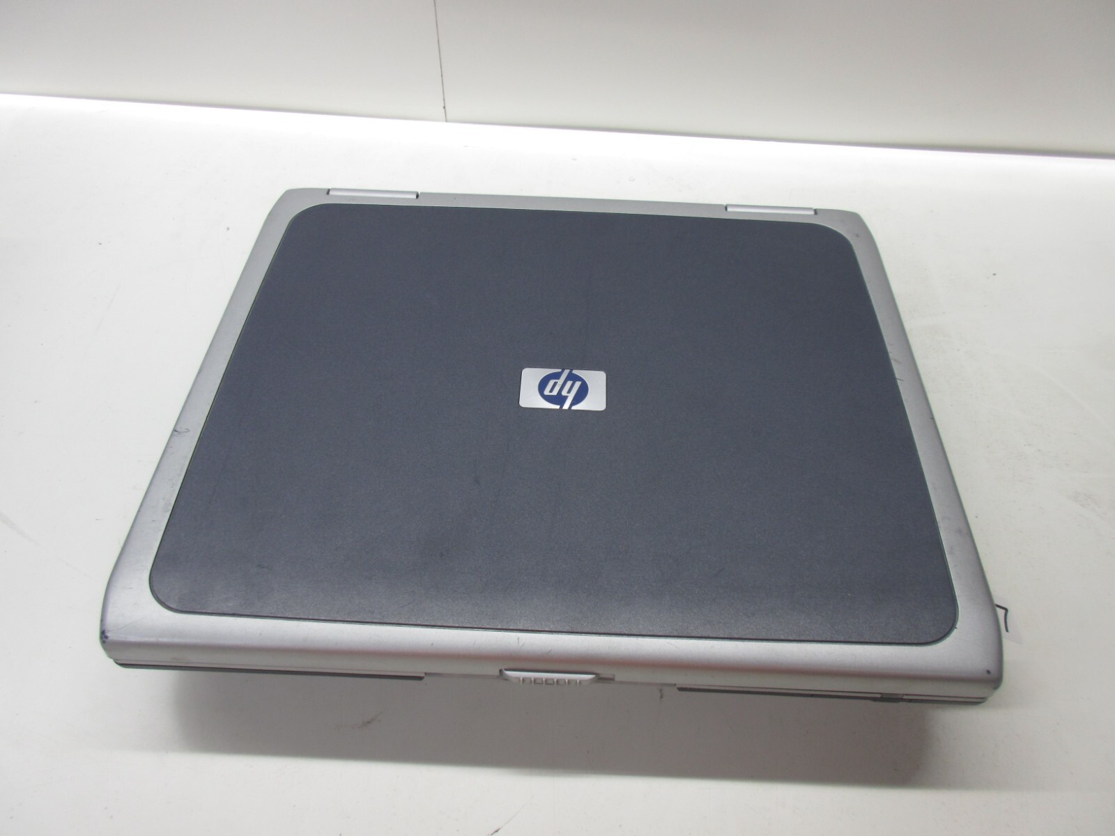 HP Pavilion ZE4910US Laptop Intel Celeron M512MB No HDD/Battery/Screen Dim