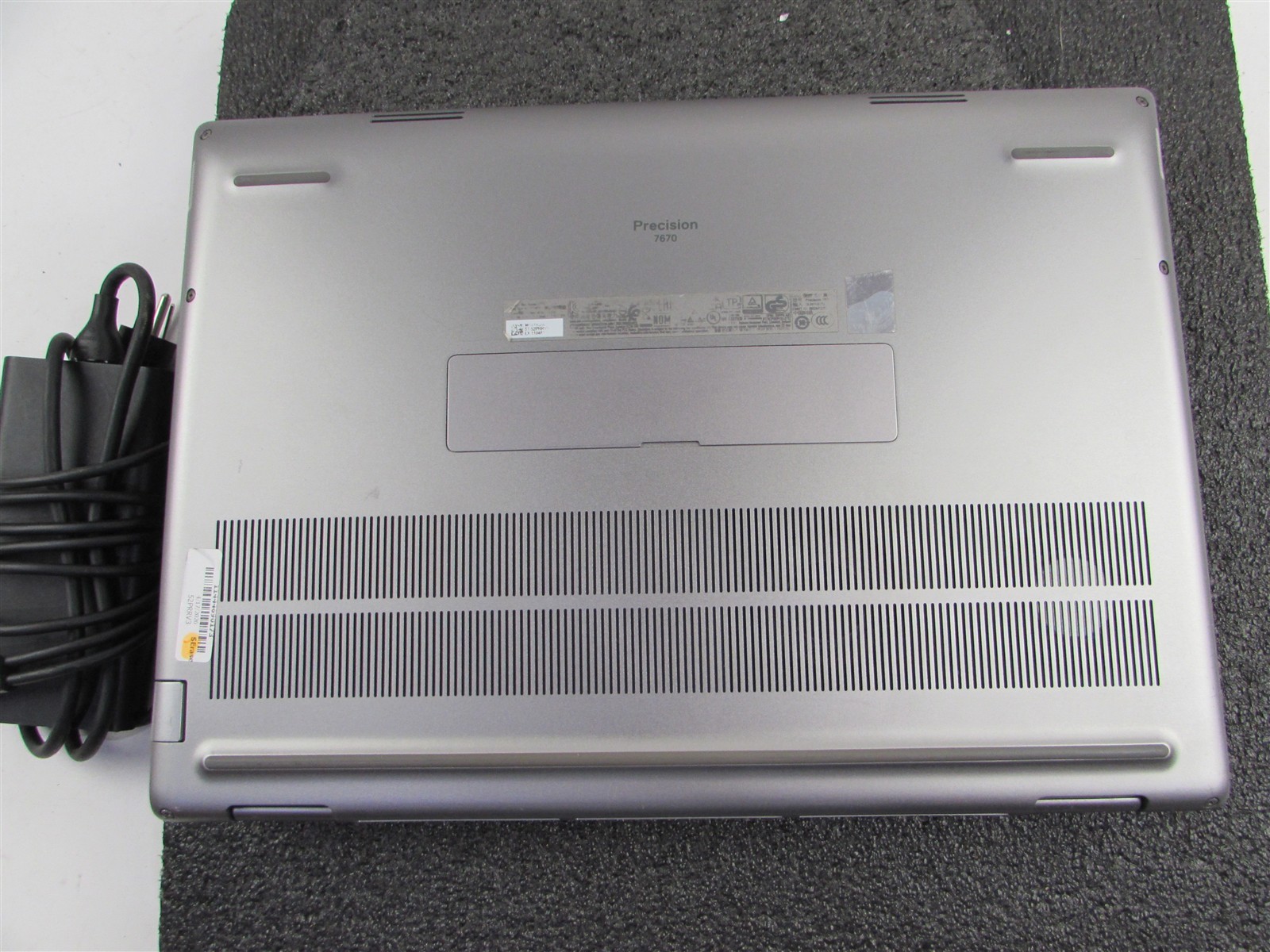 DELL PRECISION 7670 FHD I7-12850HX 16 CORES 1TB 32GB RAM RTX A2000 WIN 11 PRO
