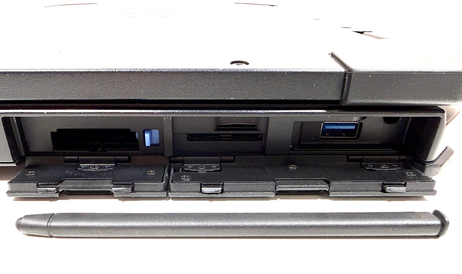 Dell Latitude 5420 Rugged 14″ Touch 1.7GHz Core i5-8350U 32GB RAM NO SSD or OS