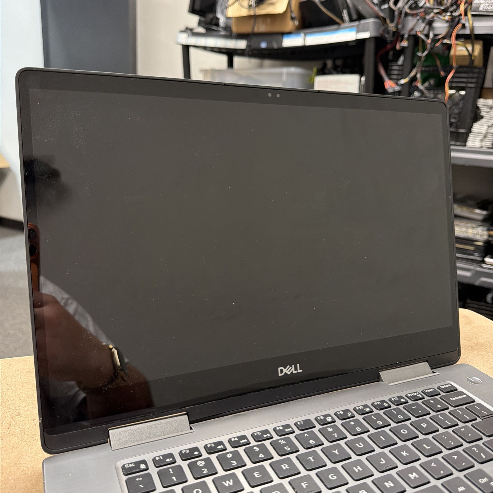 *NO BOOT 2-in-1 Dell Inspiron 7573 Laptop i5-8250u 1.60GHz 4GB RAM No HDD/OS