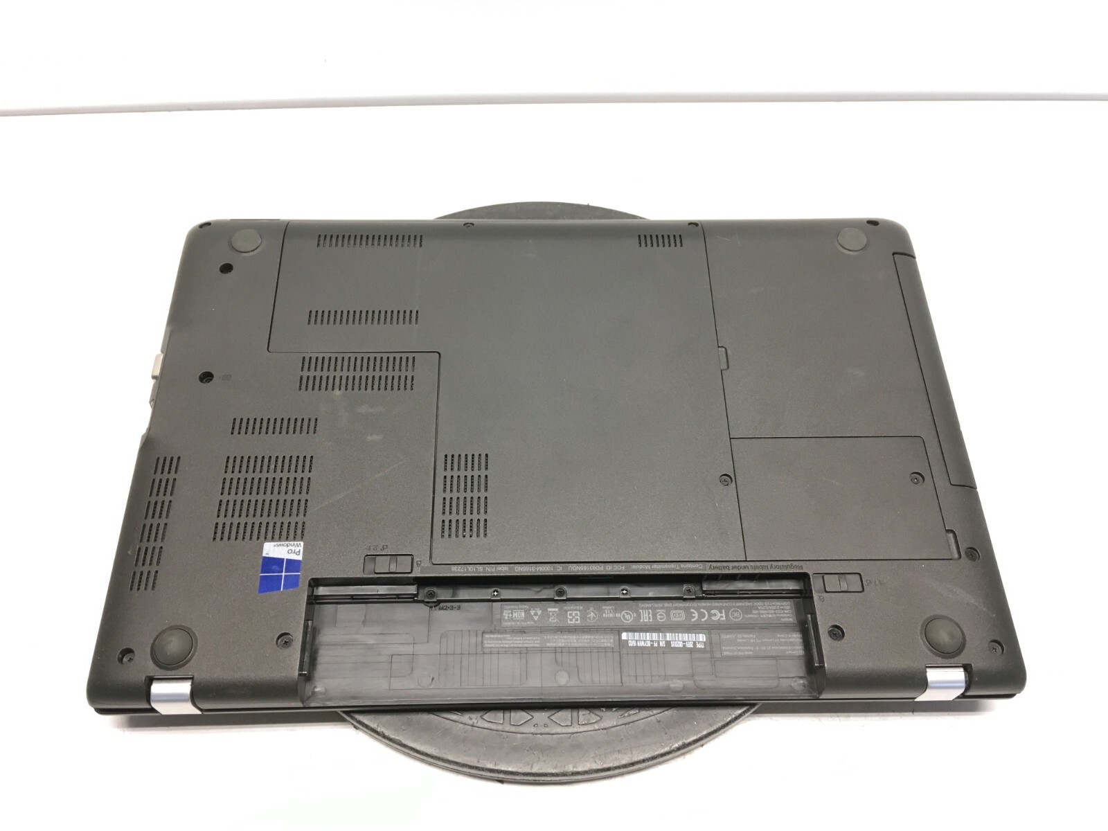 Lenovo ThinkPad E560 Intel i3-6100U 2.3GHz 4 GB NO HDD