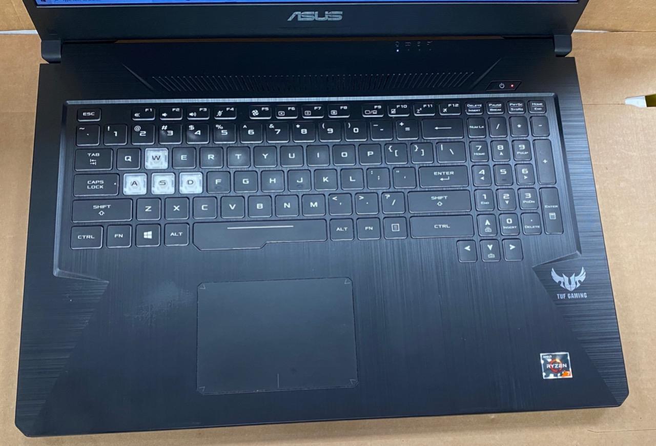 ASUS TUF GAMING 17.3″ AMD RYZEN 7 8GB 512GB NVIDIA GEFORCE GTX 1650- USED.
