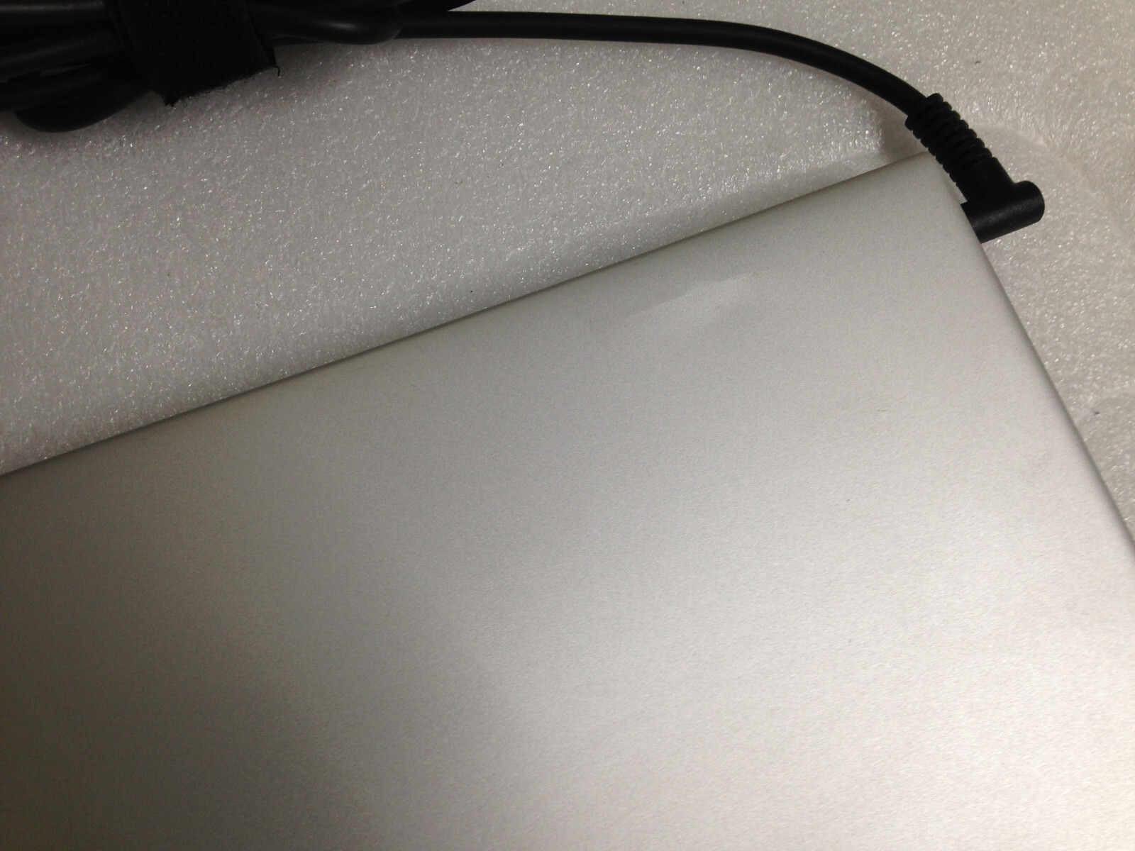 HP EliteBook 840 G5 Intel Core i7-865OU CPU@1.90GHz 16GB 512GB SSD w/AC Adapter
