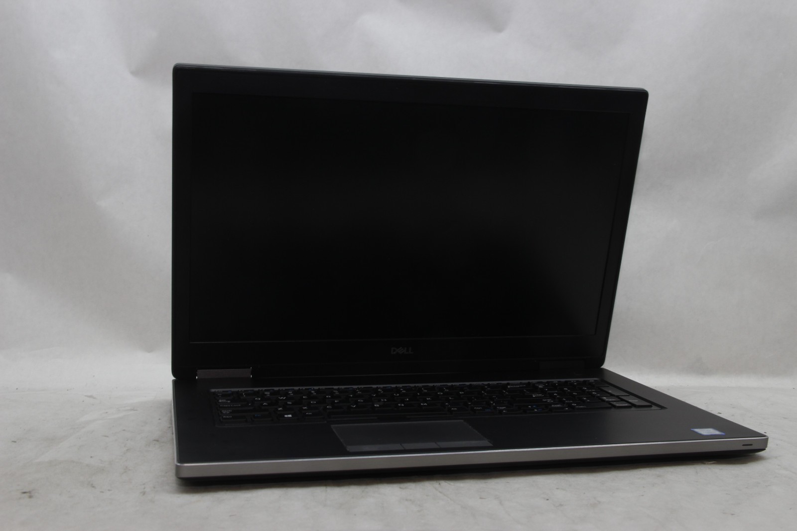 Dell Precision 7740 17″ Laptop i9-9880HK 32 GB RAM 256 GB SSD Win 11 w/Charger