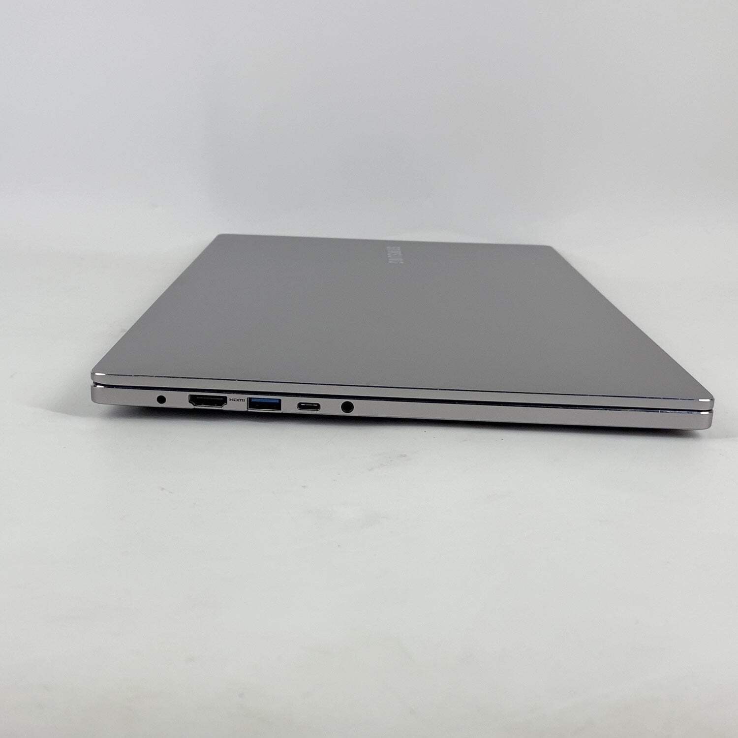 Samsung Notebook 7 NP750XBE 15.6″ i7-8565U 2.0GHz 8GB RAM 256GB SSD