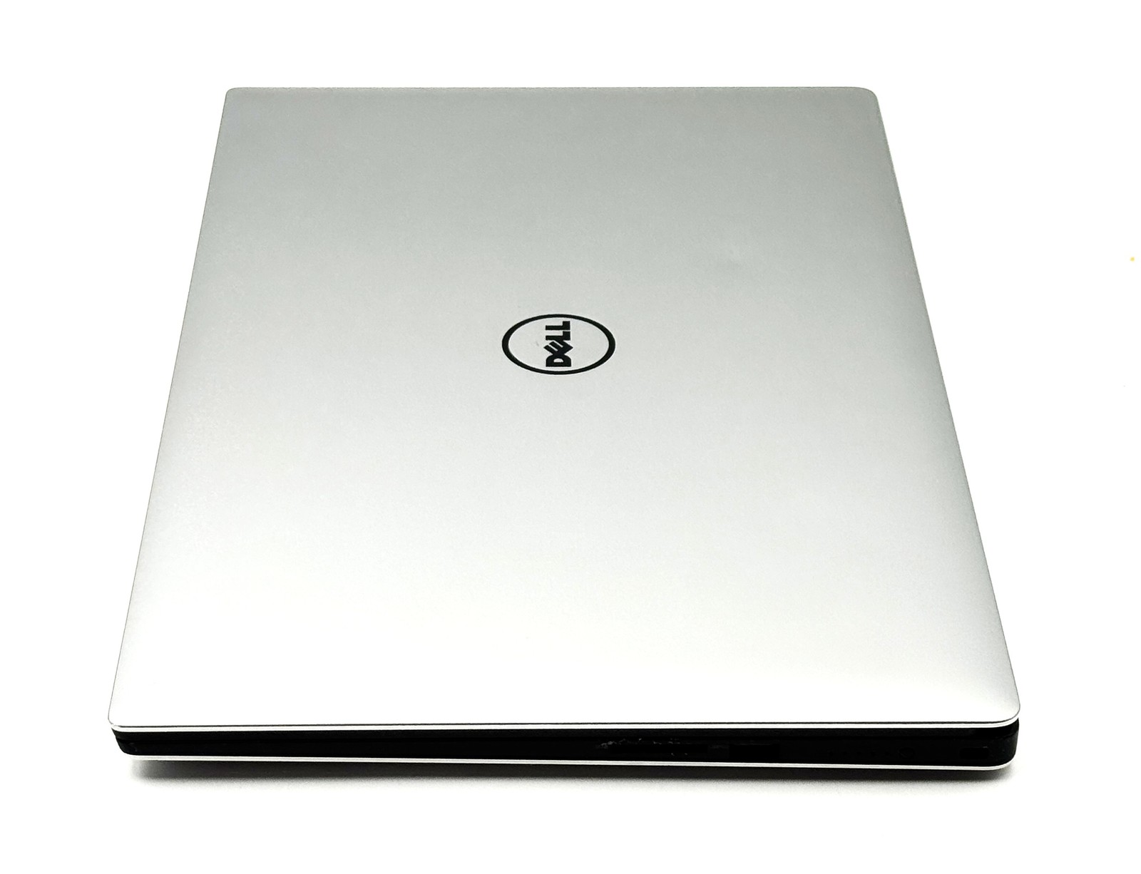 Dell XPS 15 9560 – 15.6″ FHD – i7‑7700HQ –16 GB RAM –GTX 1050 –512 GB SSD–Silver