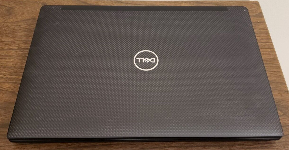 DELL Latitude 7490 w/power adapter