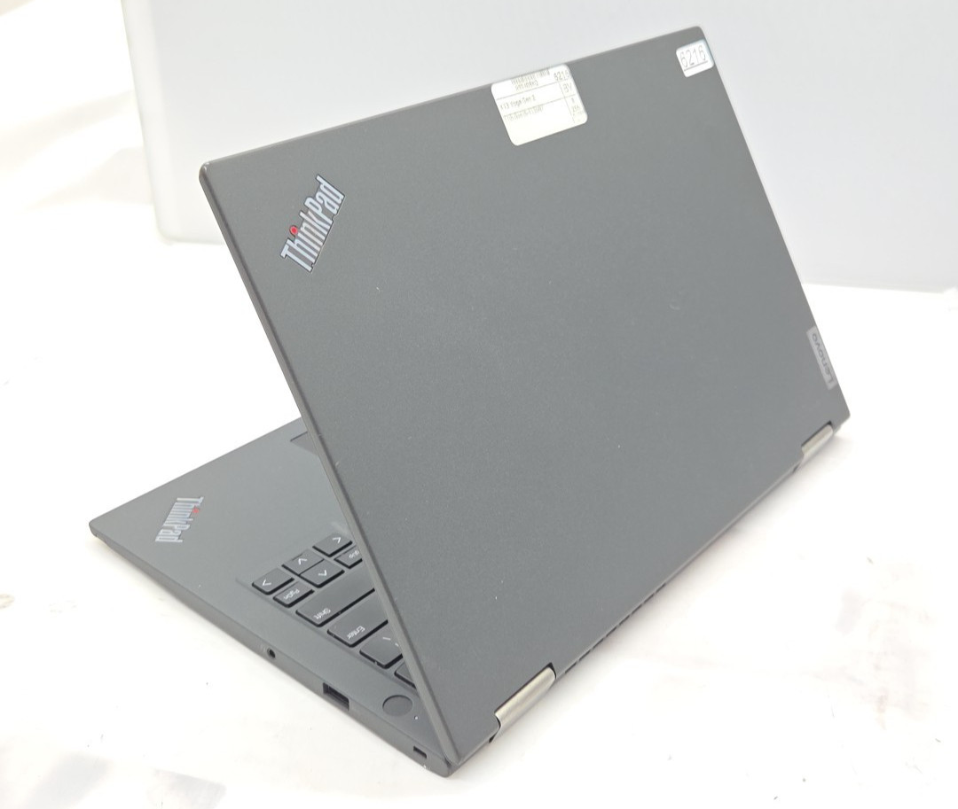 Lenovo ThinkPad X13 Yoga Gen 2 – i5-1135G7 – 8GB – 256GB NVMe – Windows 11 Pro
