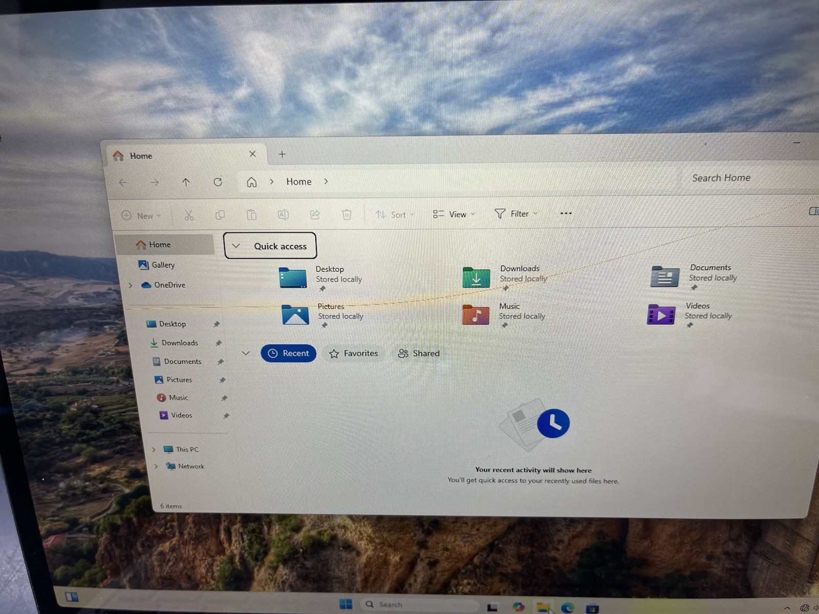 Microsoft Surface Laptop Go 2 12.4″ i5-1135G7 2.4Ghz 8GB 128GB Crack in Screen
