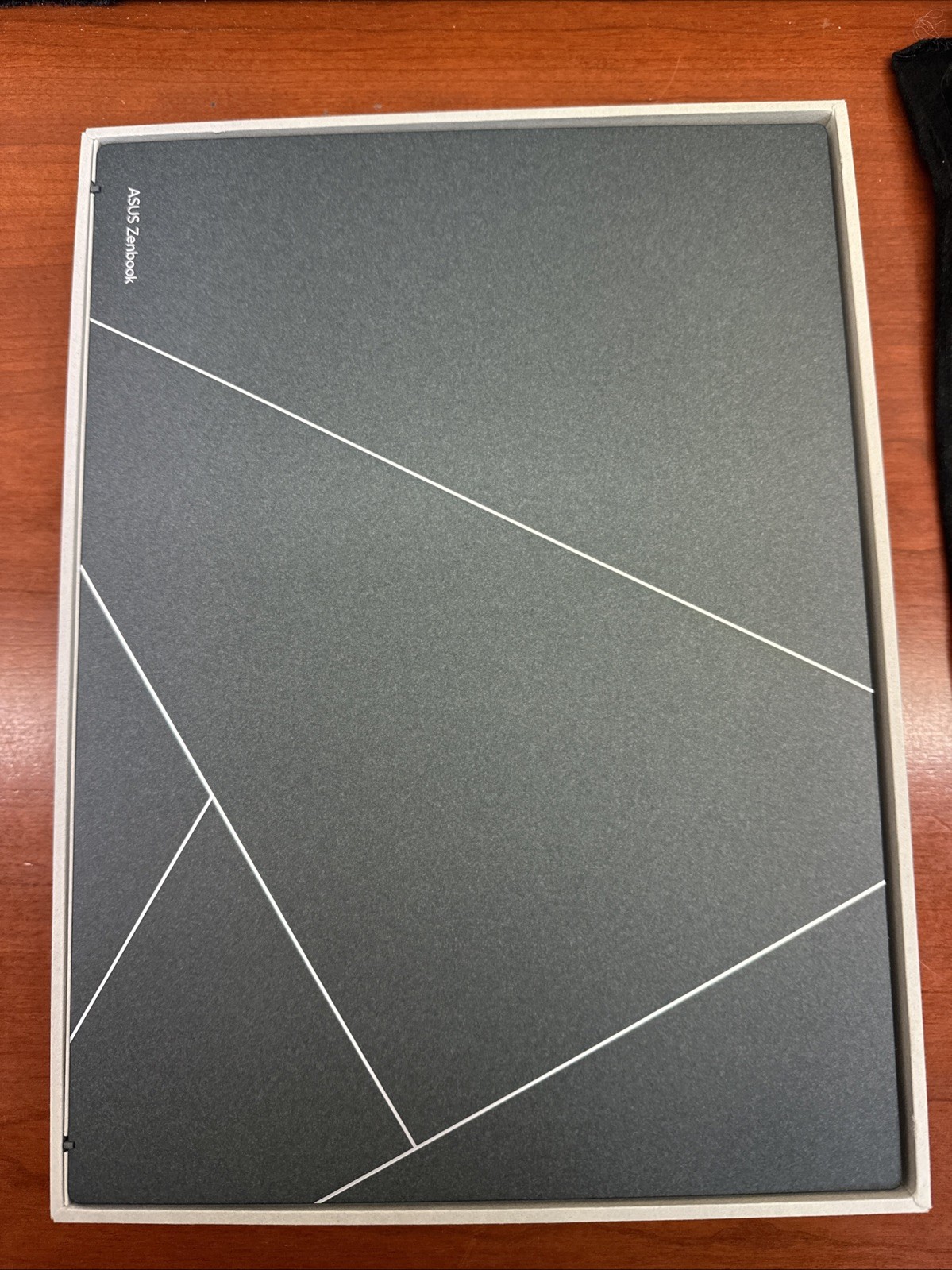 ASUS Zenbook OLED 14″ (256GB SSD, Intel Core i5 12th Gen., 4.40 GHz, 8GB) Laptop