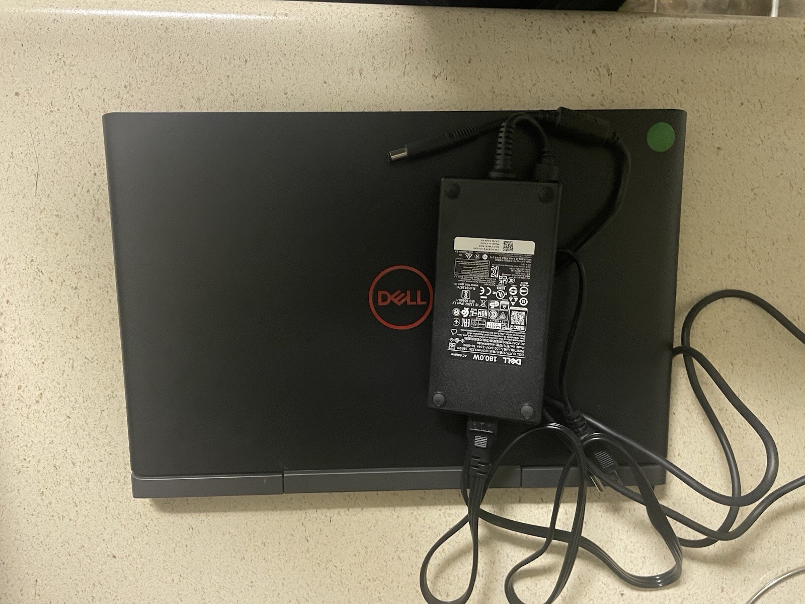 Dell G5 5587 gaming laptop 8GB RAM Nvidia GeForce GTX 1060 with Max-Q Design 6GB