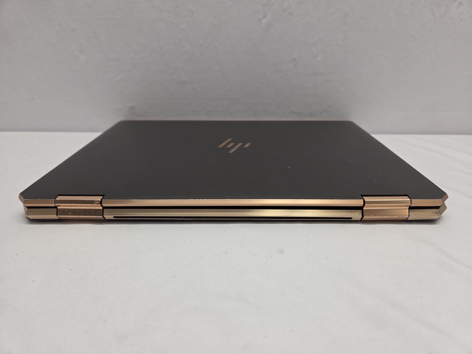 HP Spectre x360 2-in-1 Intel Core i7 11th Gen 15.6″ 256GB 16GB Bad Port (15-EB1)