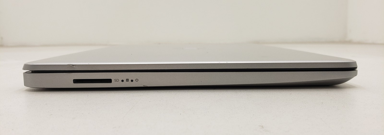 HP 14-fq0110wm AMD Ryzen 3 3250U 8GB RAM 256GB SSD 14″ Laptop PC Win 11 Pro.
