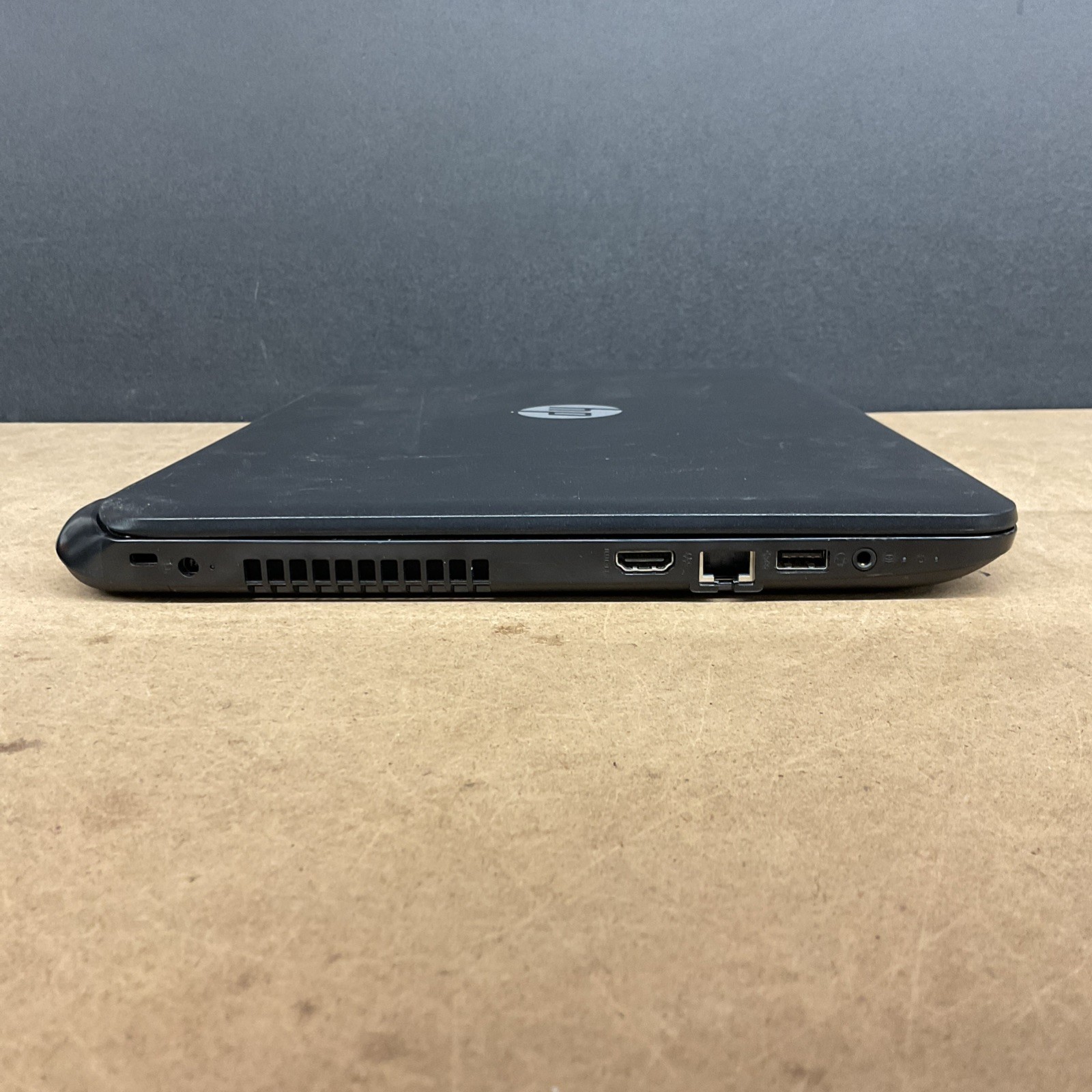 HP Hewlett Packard 15-r030nr Laptop 15.6” Intel Pentium – Broken Untested
