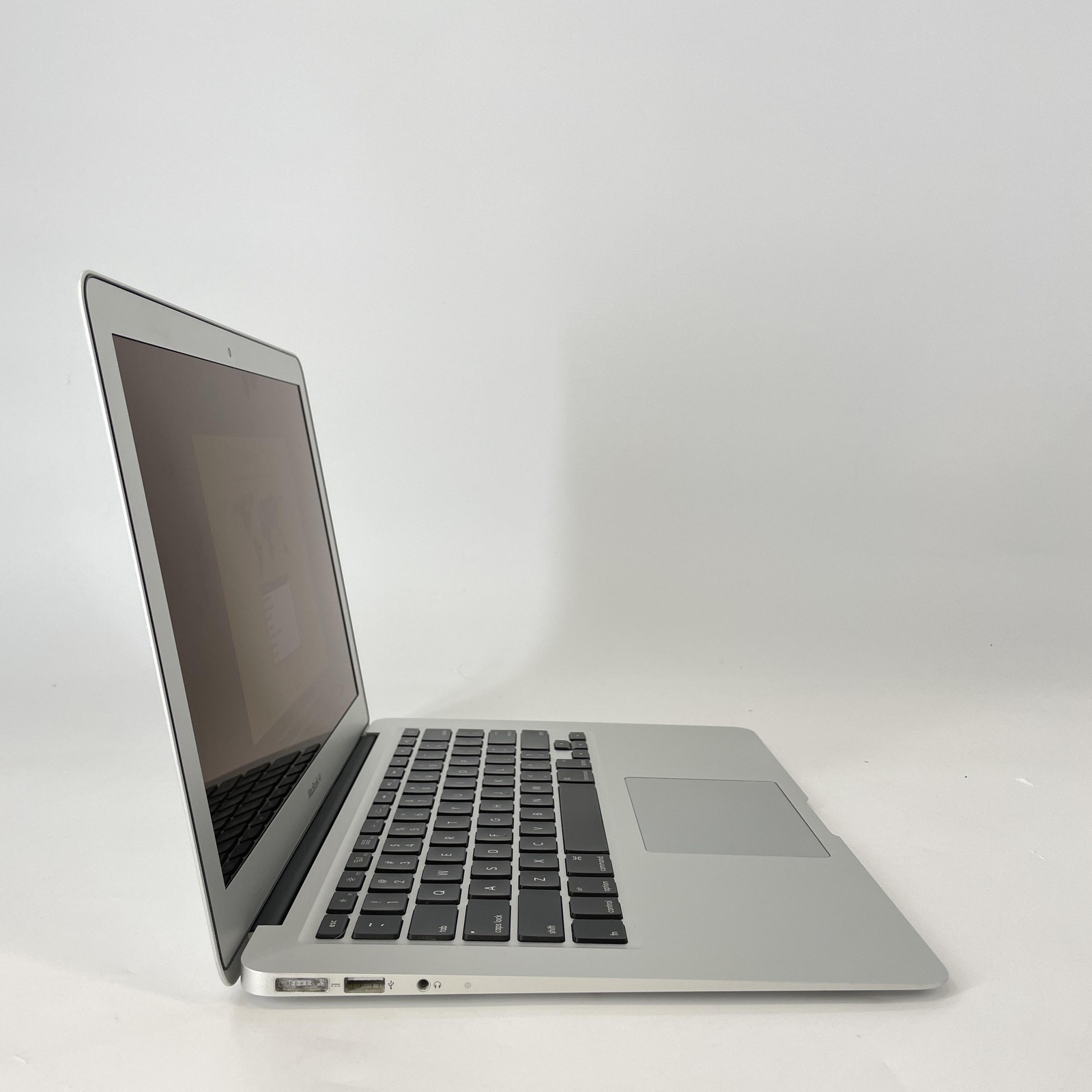 MacBook Air 13 2012 Silver HD+ 1.8 GHz i5-3427U 4GB RAM 128GB SSD – Bad Battery