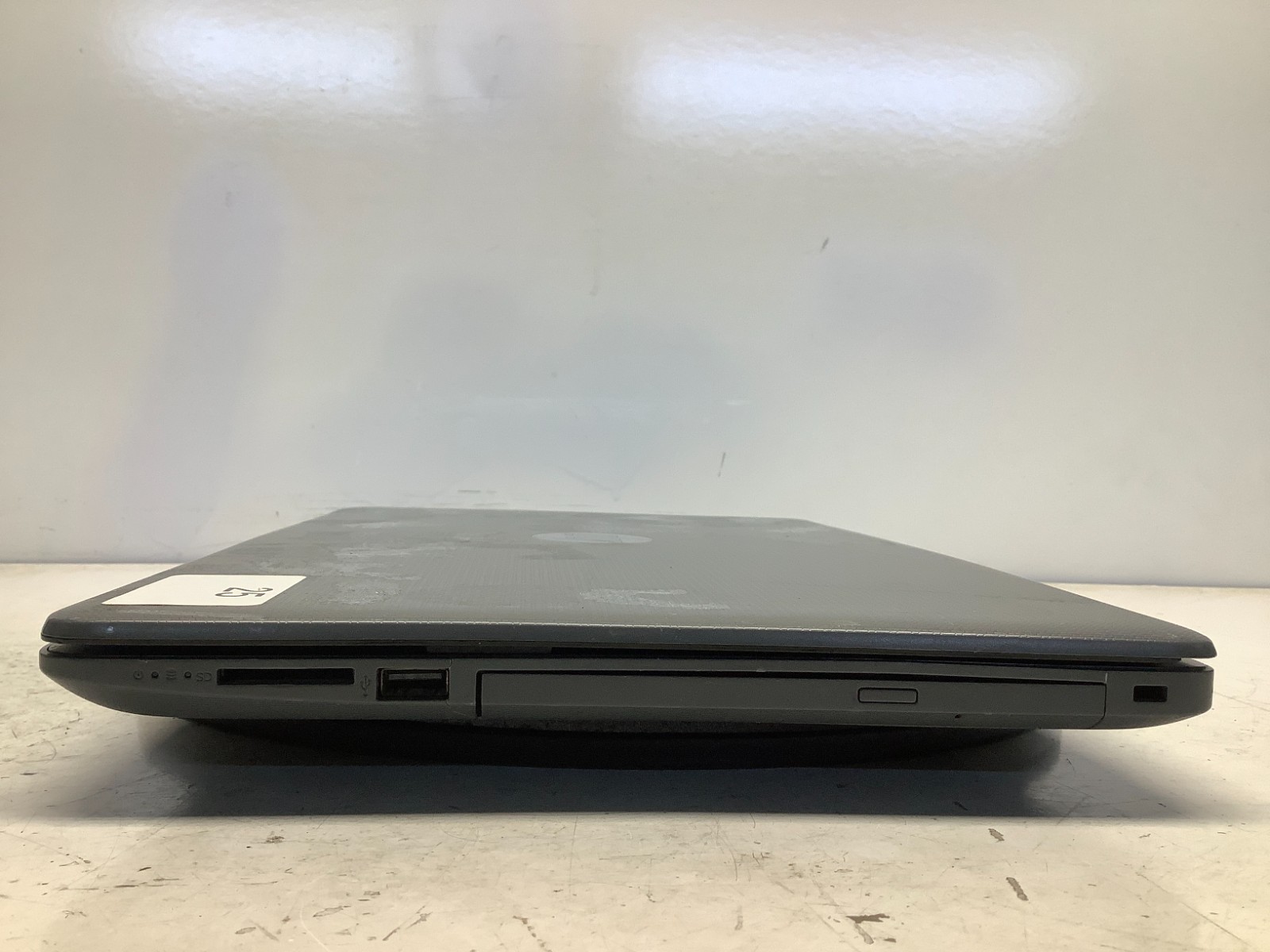 HP 15-DA0071MS Intel i3-7100U 2.4GHz 8 GB NO HDD