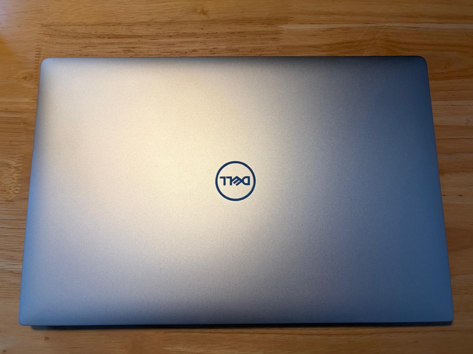 Dell XPS 15 7590 15.6 Intel I7-9750h NVIDIA GTX 1650 1TB SSD 32GB RAM