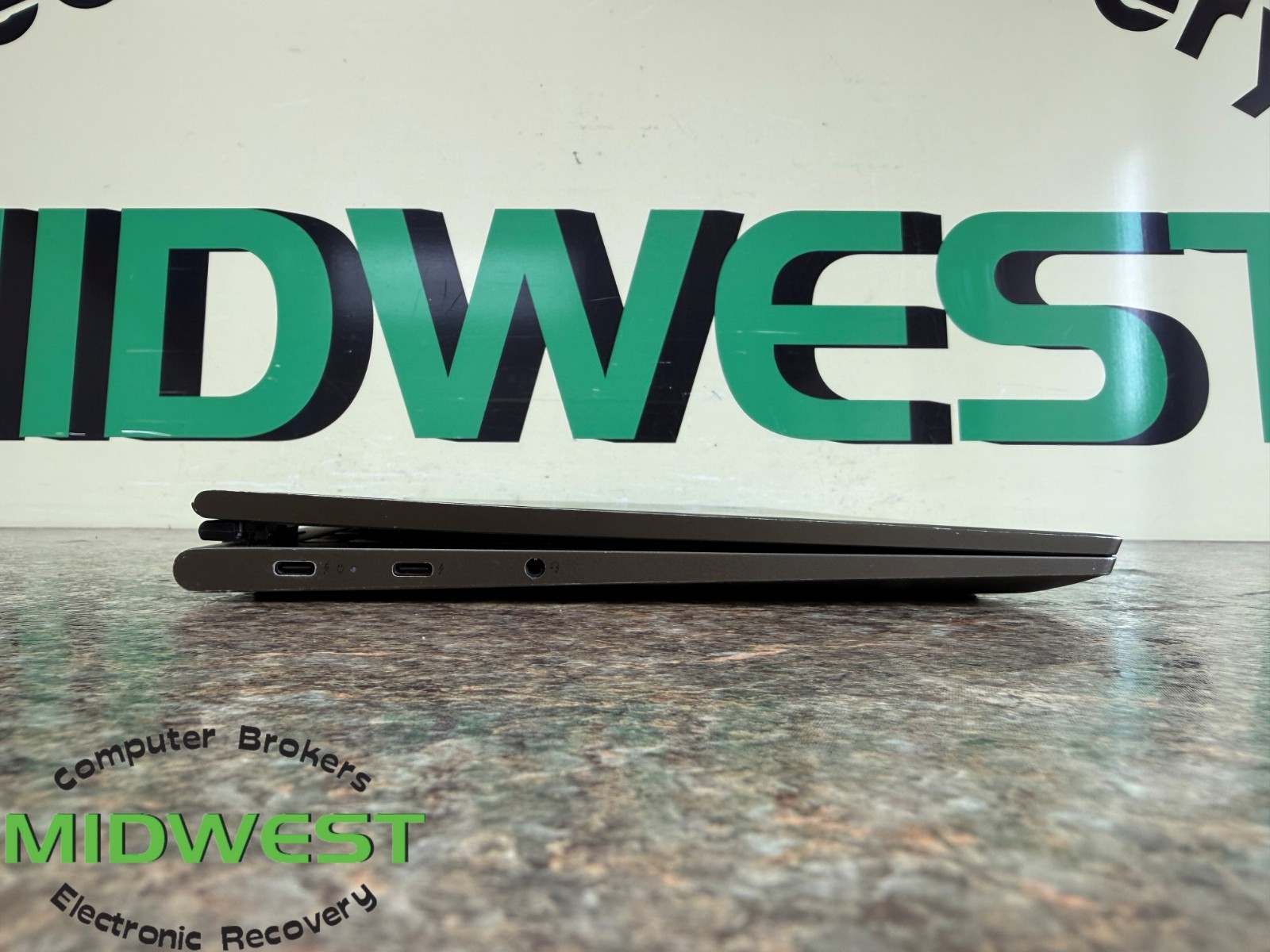 Lenovo Yoga 7 14ITL5 i5-1135G7 2.40GHz 12GB 512GB SSD (For Parts)