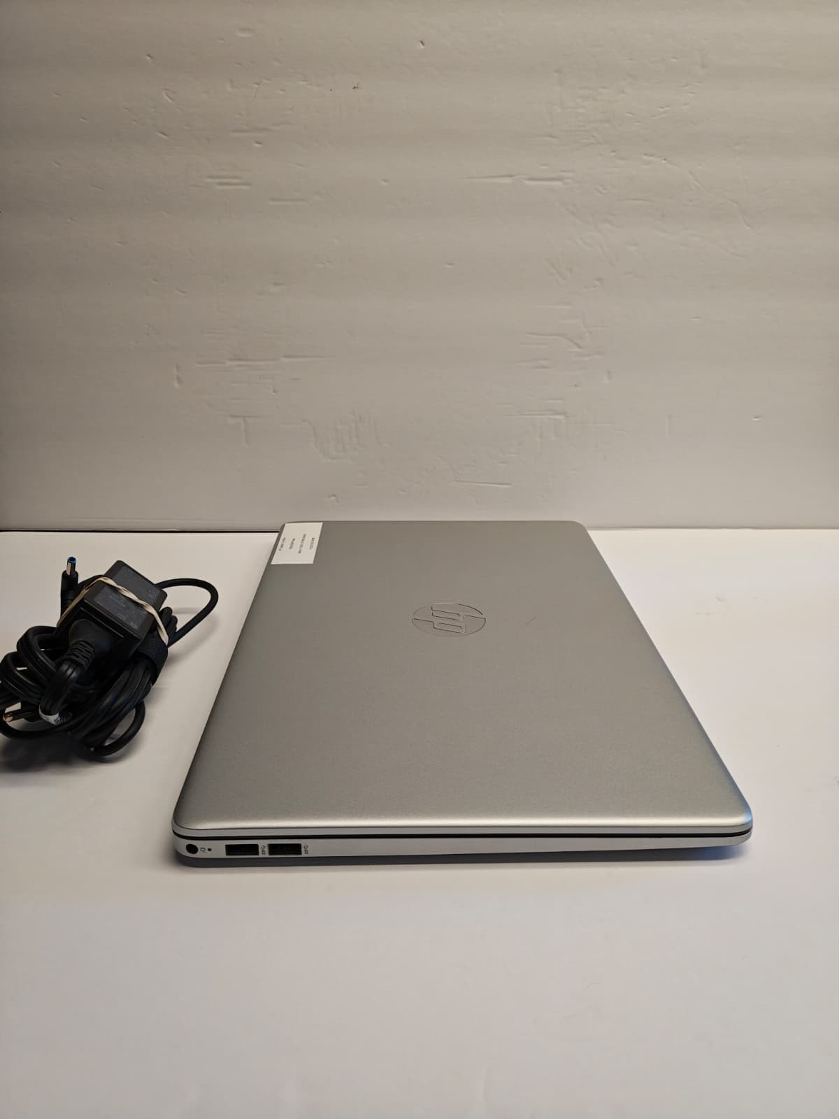 HP 15 Dy2795wm Core i5 11th Gen 16GB Ram 512GB SSD NVME Windows 11 Pro