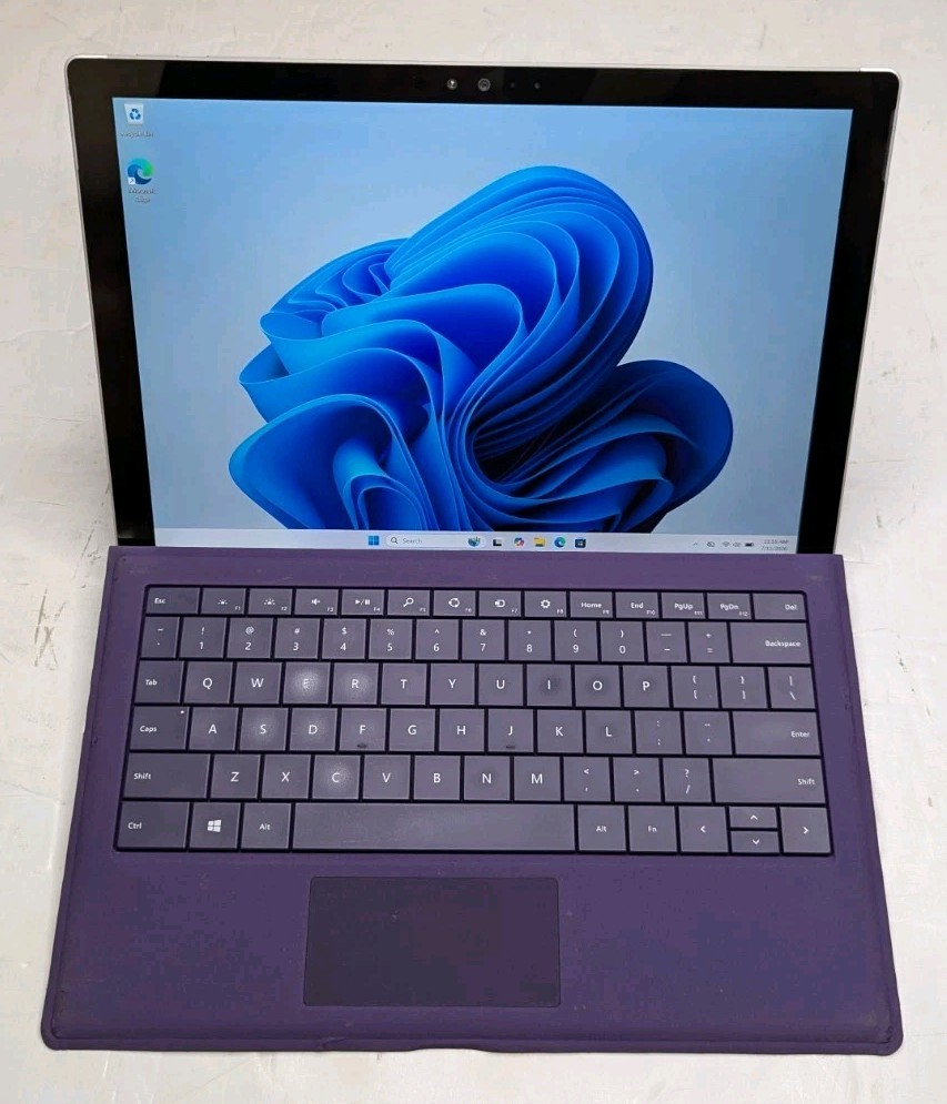 Microsoft Surface Pro 4 (1724) Tablet i5-6300U 8GB RAM 128GB SSD Win 11 Pro