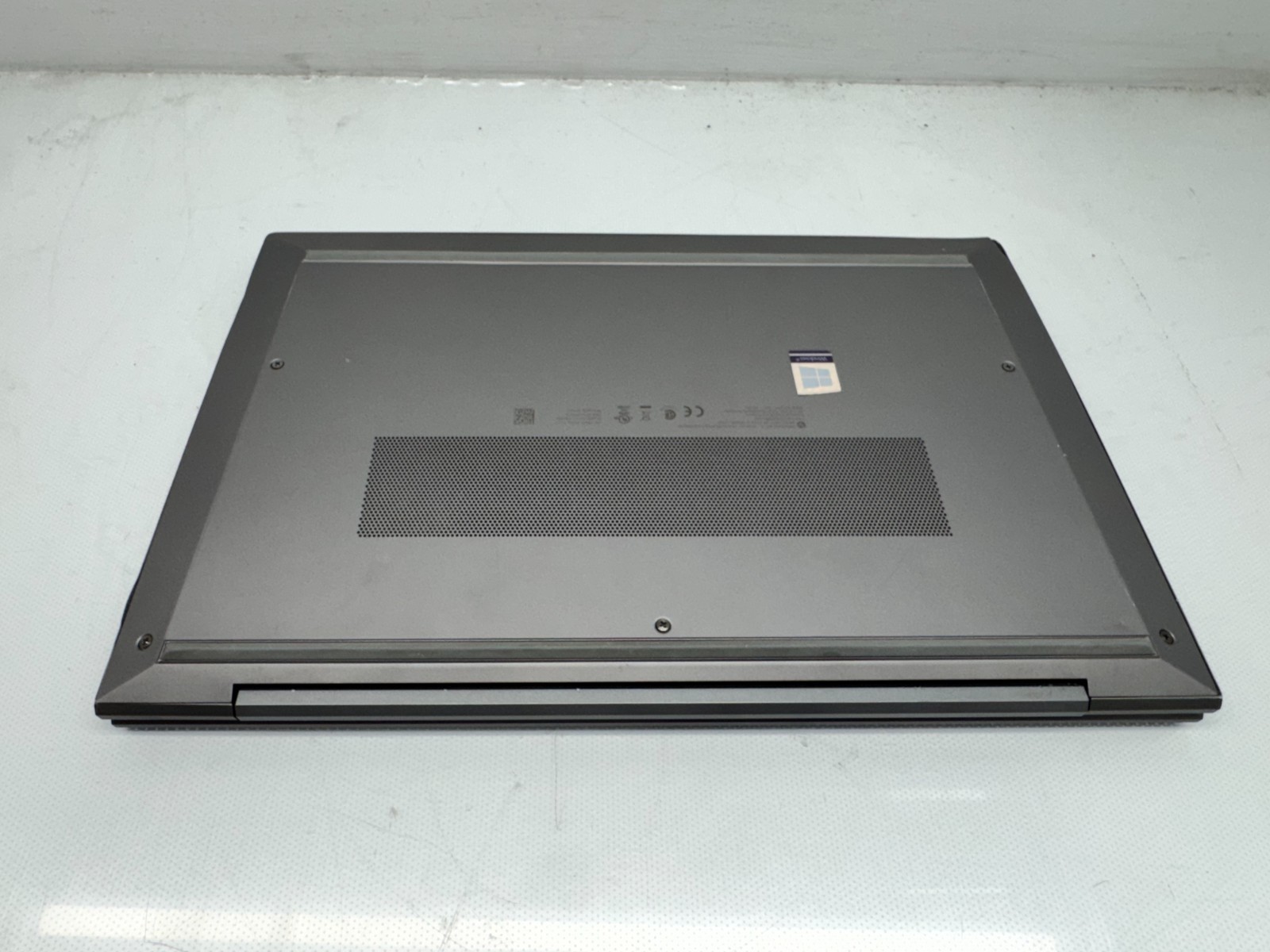 HP Zbook Firefly 14 G7 Intel i7-10610U@1.8GHz 16GB 256GB Quadro P520 *READ*