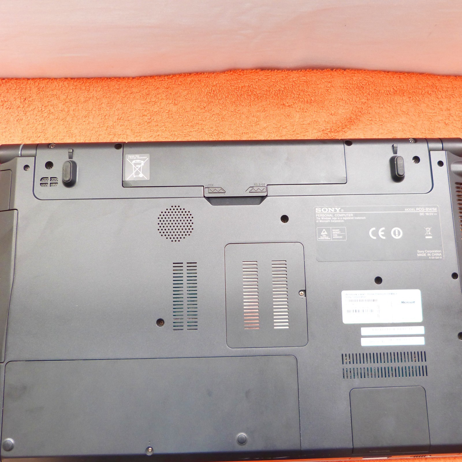 Sony Vaio AW21 18″ HDP xBLACK Cinema MONSTER DOLBYSOUND l SSD Windows 10 HDMI