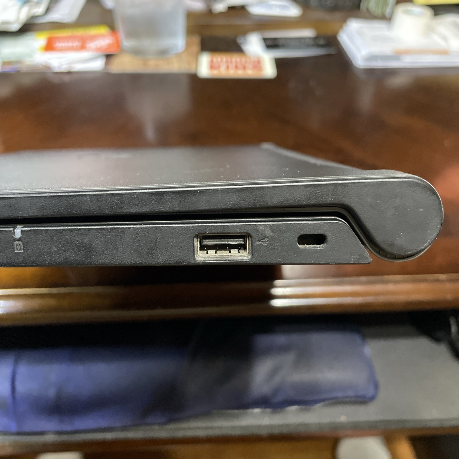 FREE SHIPPING Dell Chromebook 11 4GB RAM 16GB SSD p22t INCLUDES CHARGER