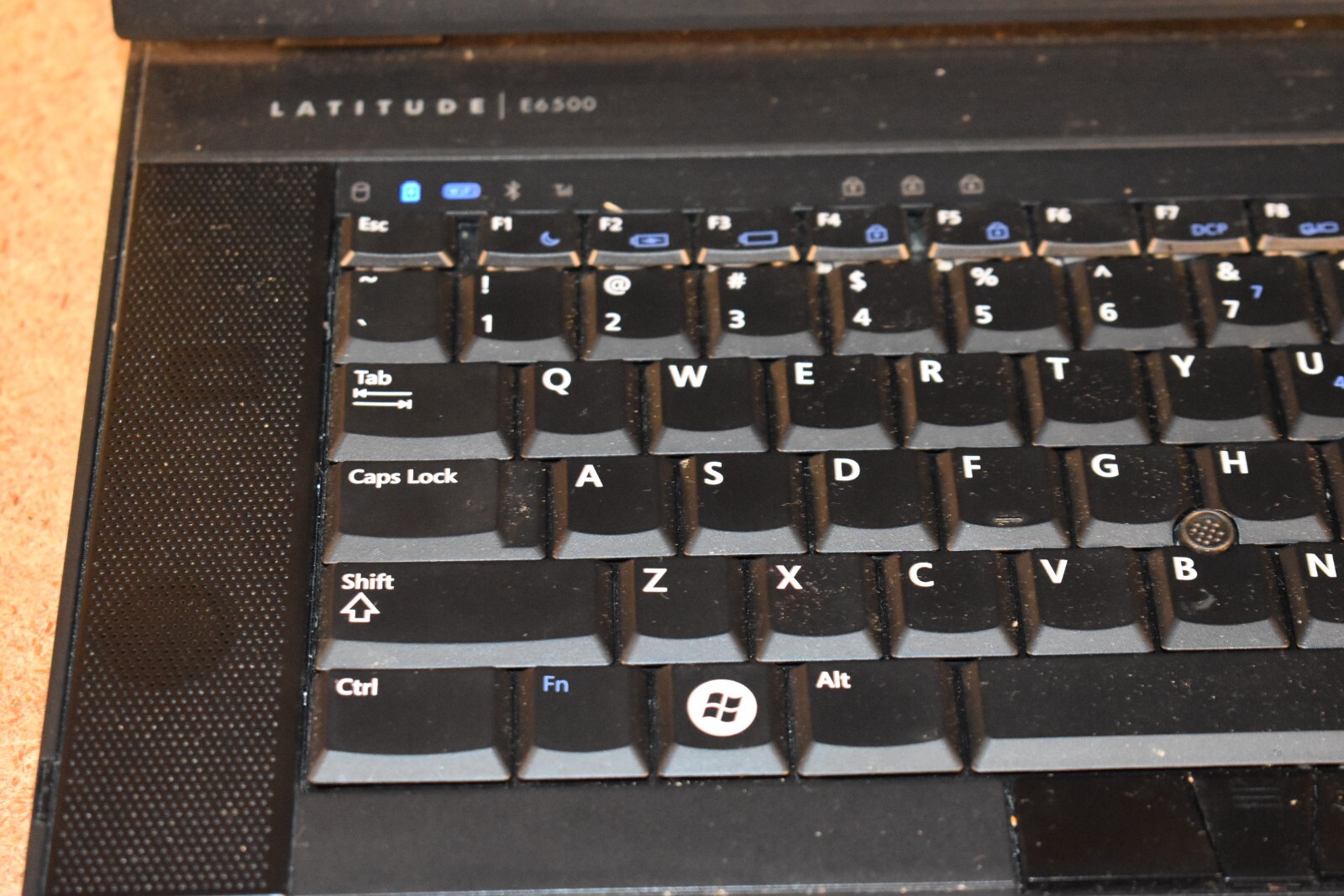 Dell Latitude E6500 P8600 2.26GHz 4GB RAM 160GB HDD WUXGA 1920×1200 Windows XP