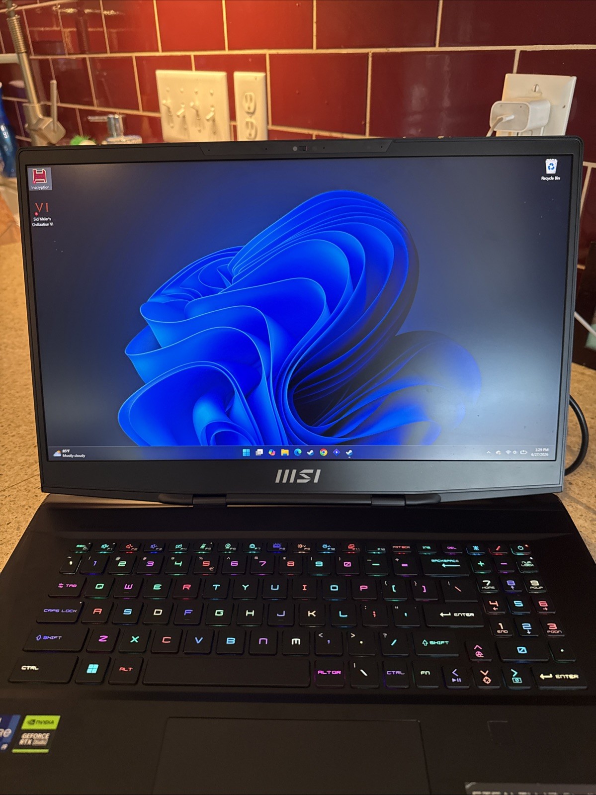 MSI Stealth 17 Studio A13VH Gaming Laptop RTX 4080, I9 13900H, 1TB SSD, 32GB RAM