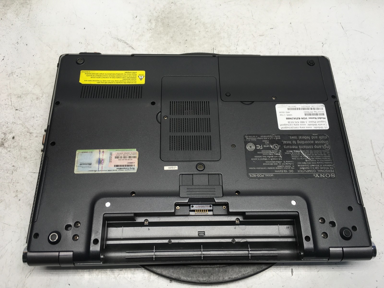Sony Vaio PCG-9Z1L Intel Core 2 Duo T2390 1.86GHz 4 GB NO HDD