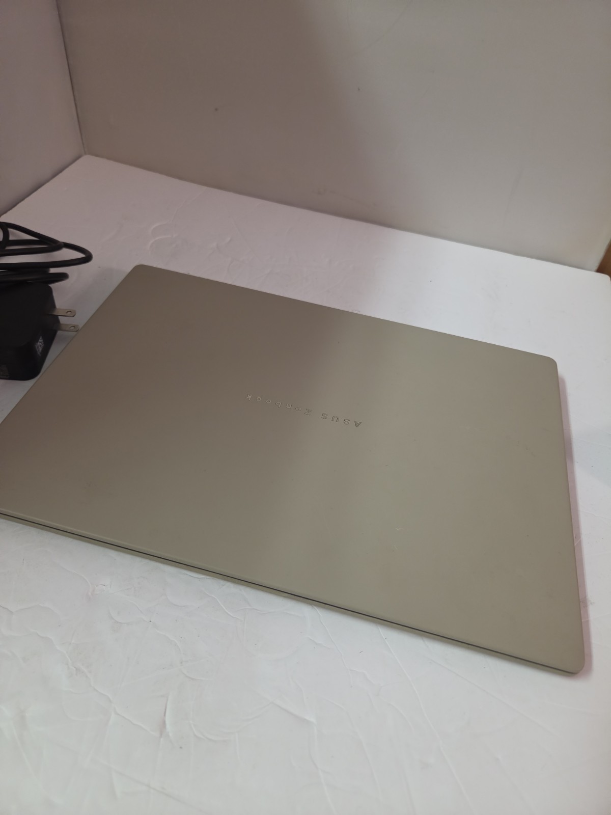 ASUS – Zenbook A14 14″ FHD+ OLED Snapdragon X Plus 16GB RAM 512GB SSD