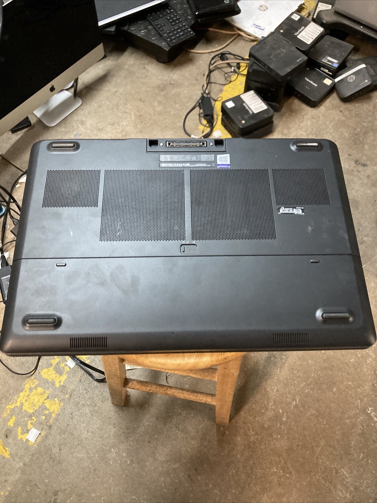 Dell Precision 7720 i5-6300HQ 2.3GHz, 240GB SSD, 8GB Ram, Windows 11