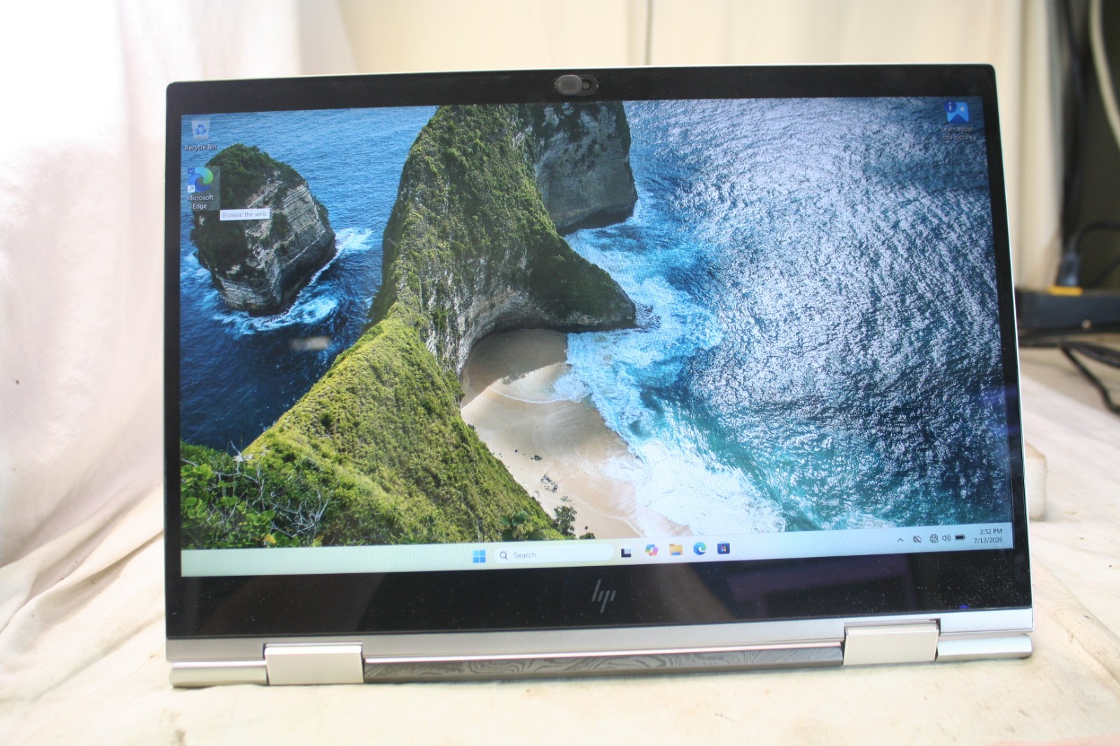 HP ENVY x360 Convertible 15m-cn0xx 15″ Core i5-8250U 1.6GHz 16GBRAM 256SSD Touch