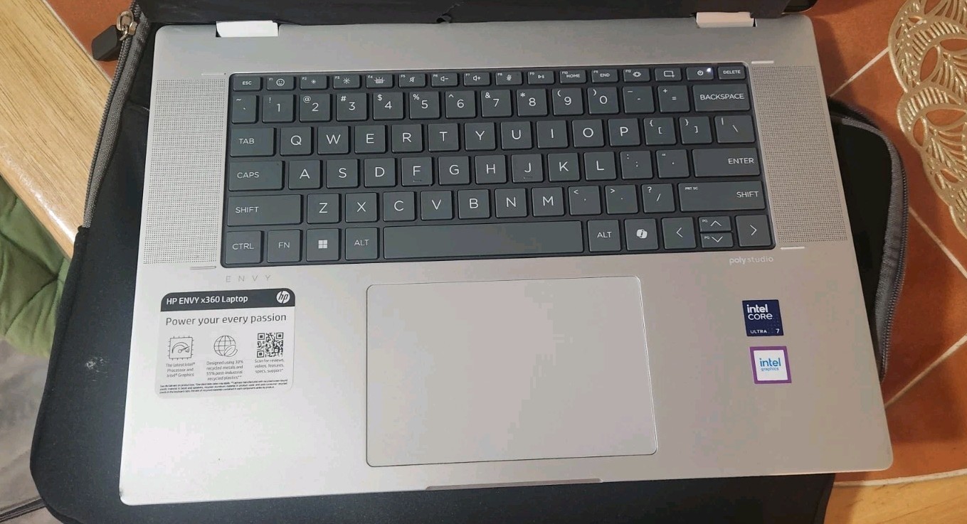 HP ENVY x360 16-ac0023dx 16″ 2in1 Laptop U7 155U 16GB 1TB SSD W11H Very Good