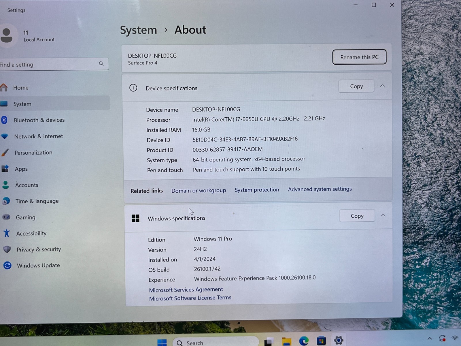 Microsoft Surface Pro 4 1724 12.3″ i7-6650U 2.2GHz 16GB RAM 256GB SSD Win 11 P