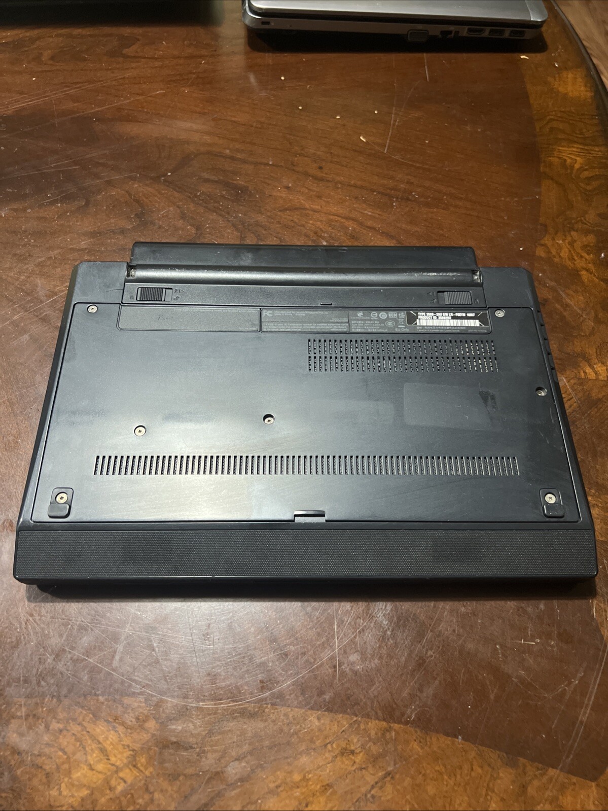 IBM Lenovo Thinkpad X100e AMD Athlon Neo 1600MHz Laptop