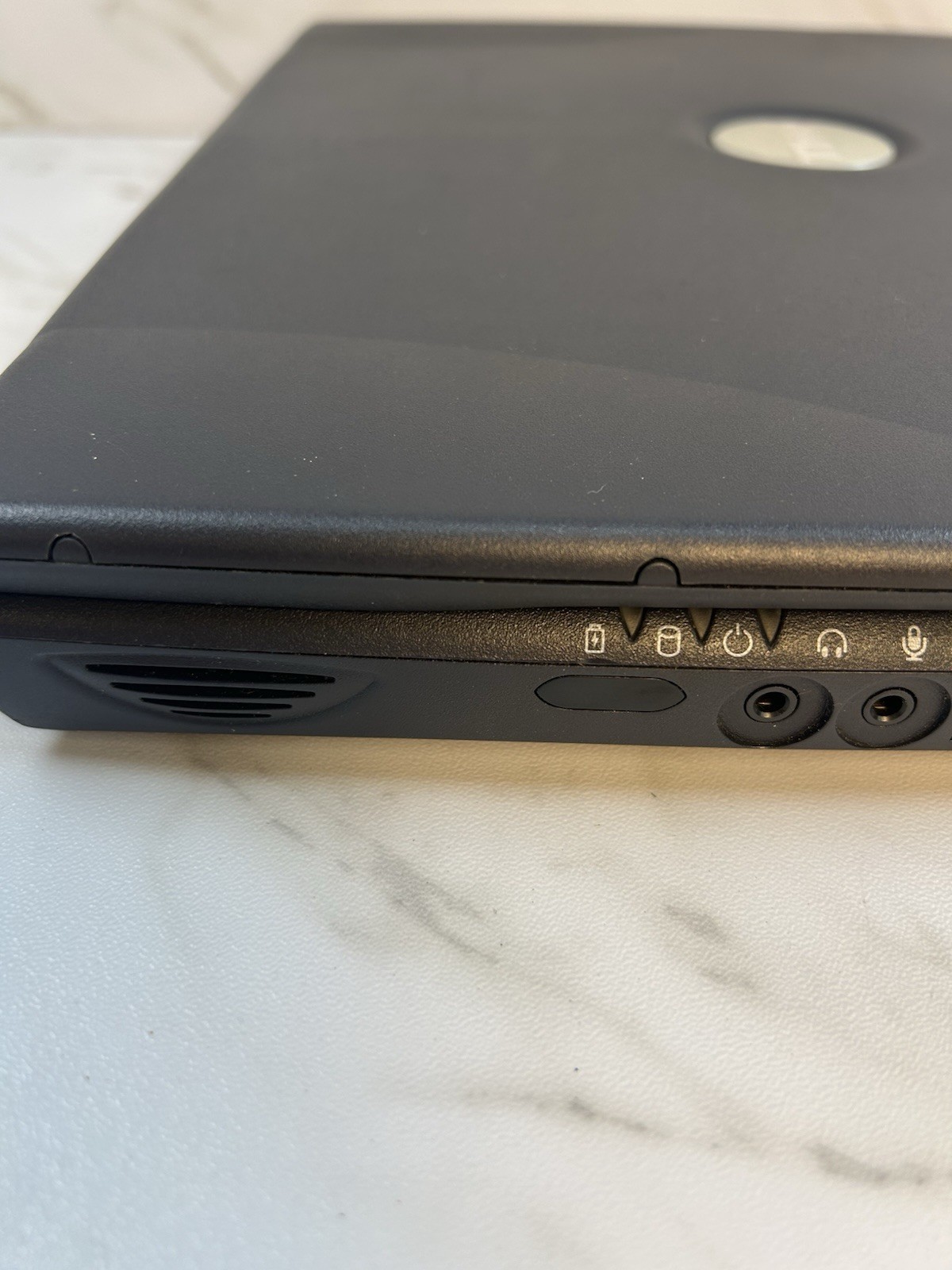 Dell Latitude C640 Laptop Pentium 4 M 1.8GHZ Windows XP Professional 512MB RAM