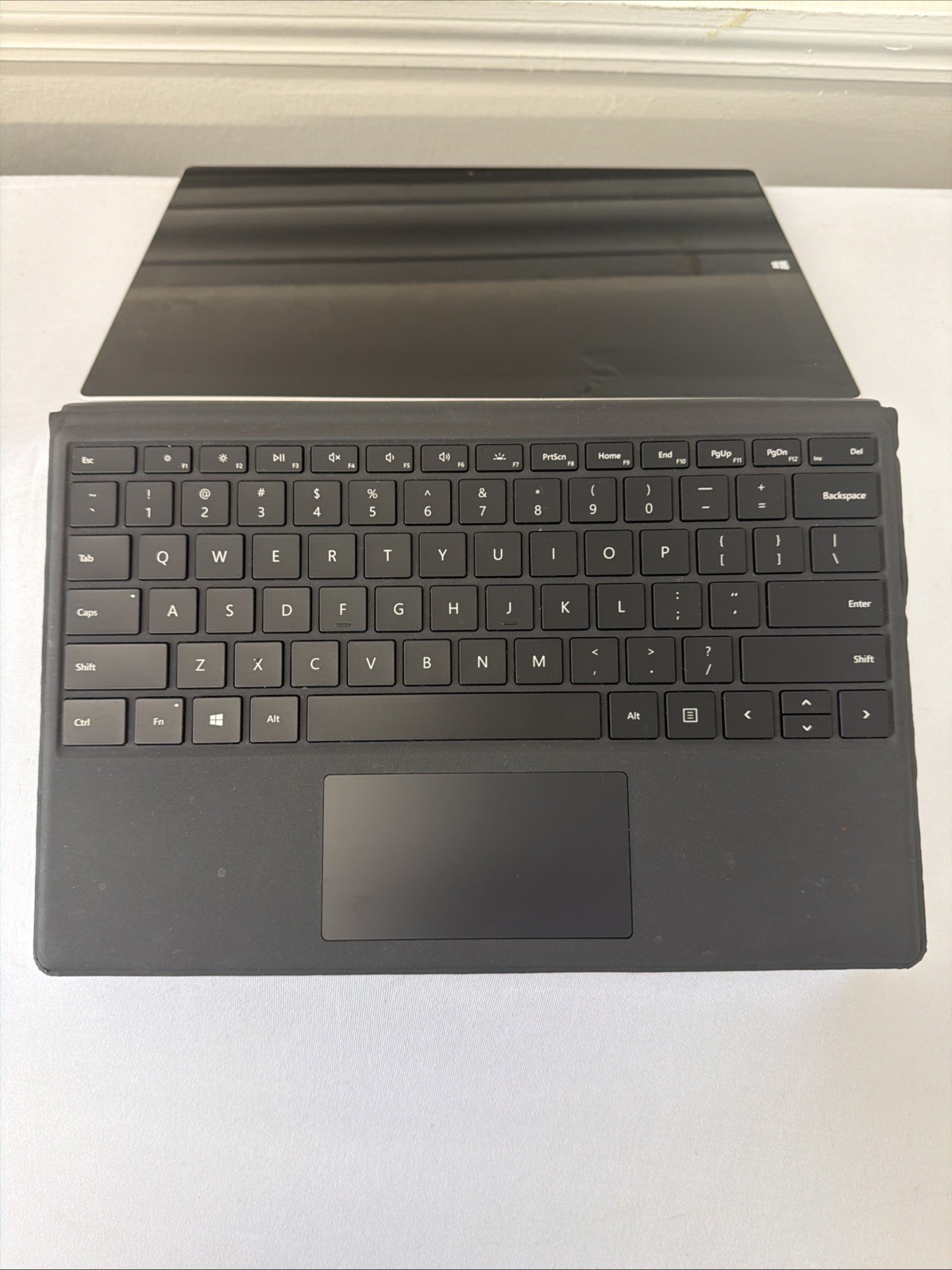 Microsoft Surface 2631 Laptop – Good Screen – Intel i5-4300U – Read Des