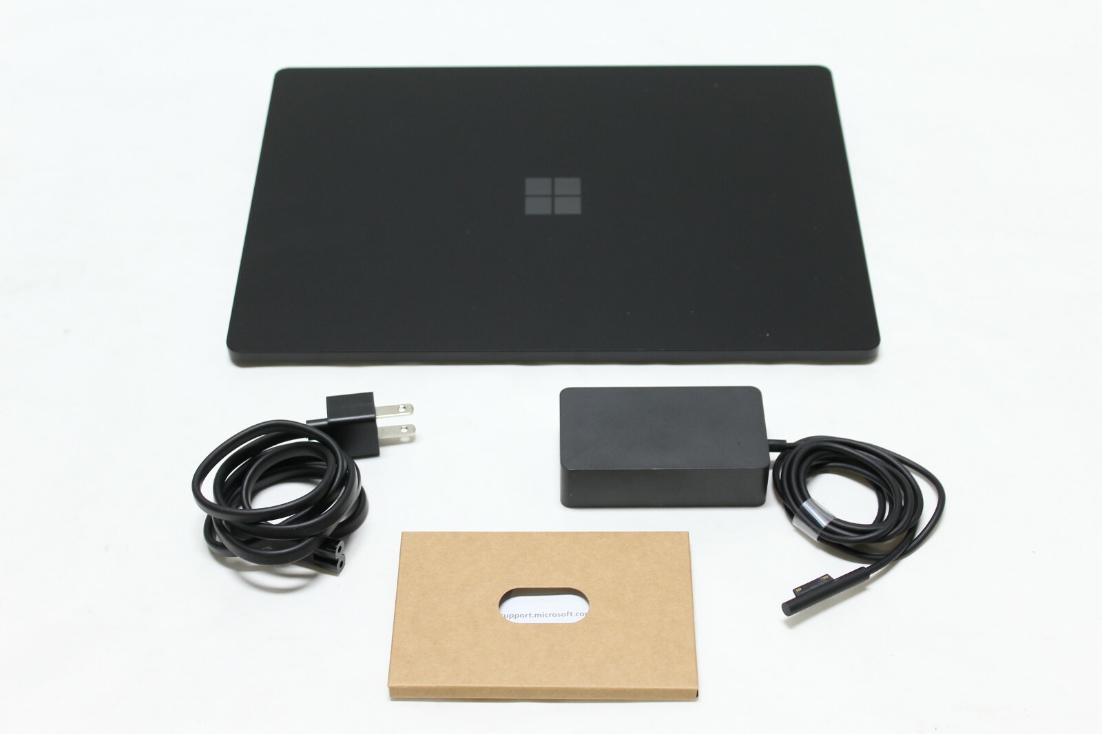 Microsoft Surface Laptop 3 13.5″ I5-1035G7 1.2GHz RAM 16GB NVMe 256GB – READ