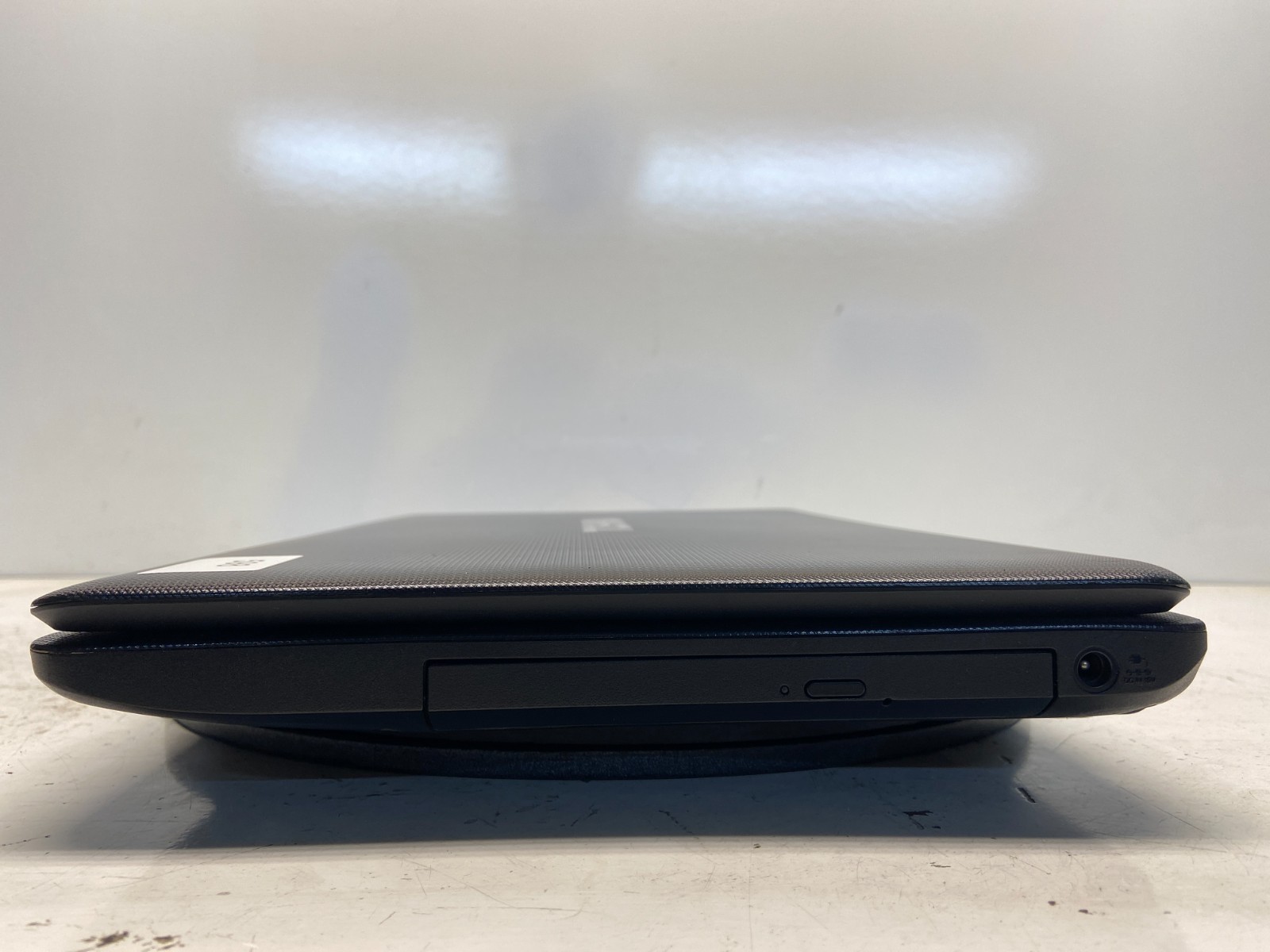 Toshiba Satellite C655D-S5202 AMD C-50 1GHz 2 GB NO HDD READ