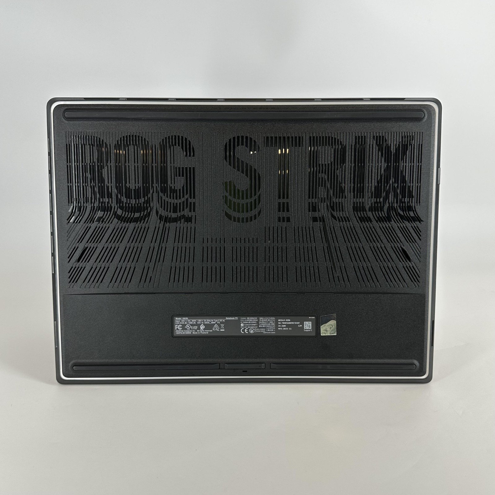 Asus ROG Strix Scar 18 G835 QHD+ 2.7 GHz Ultra 9 275HX 32GB 1TB SSD RTX 5070 Ti