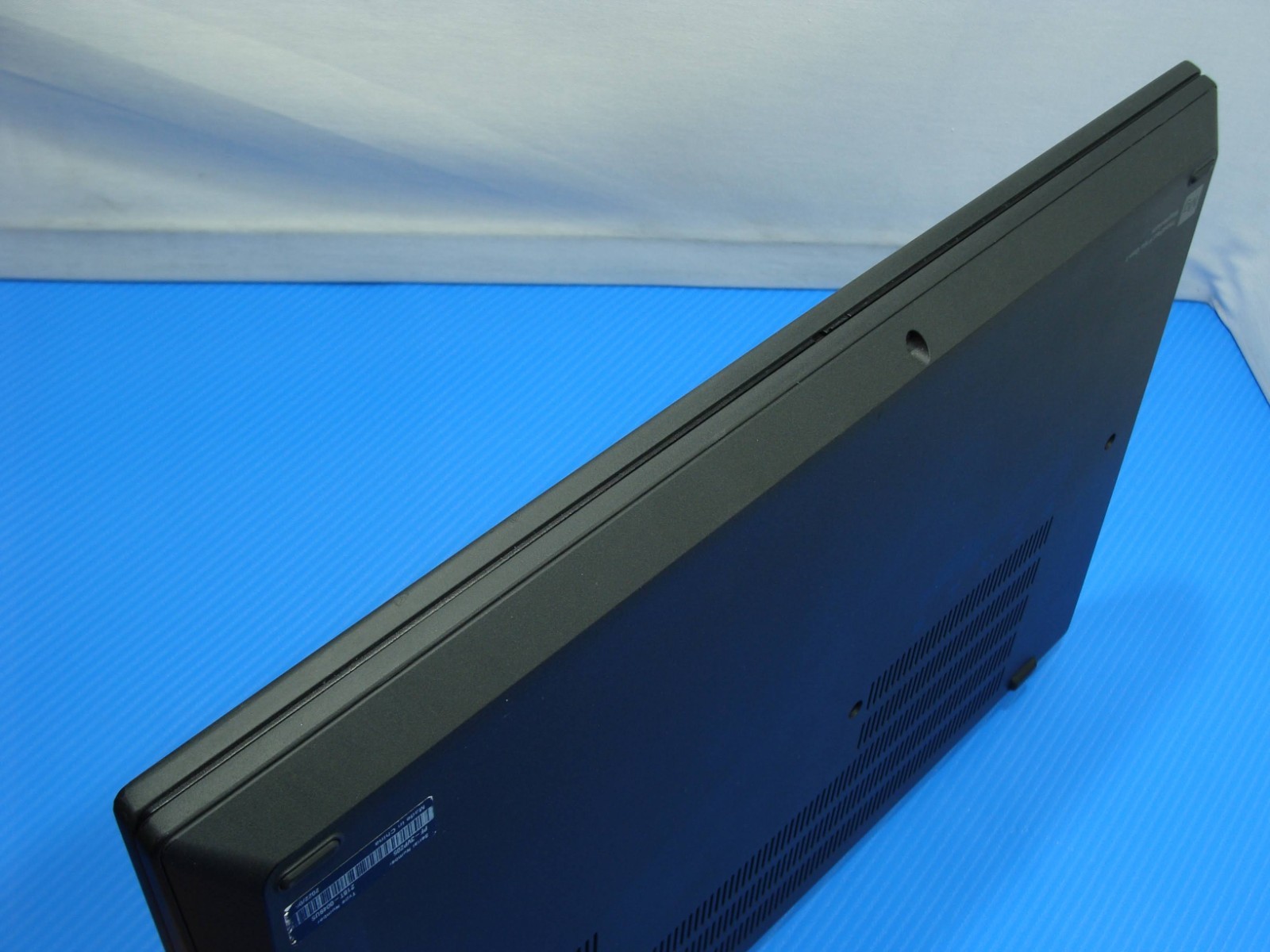 Lenovo ThinkPad P16 Gen 1 16″ WUXGA core i7-1260P 2.1Ghz 32GB RAM 1TB SSD T550