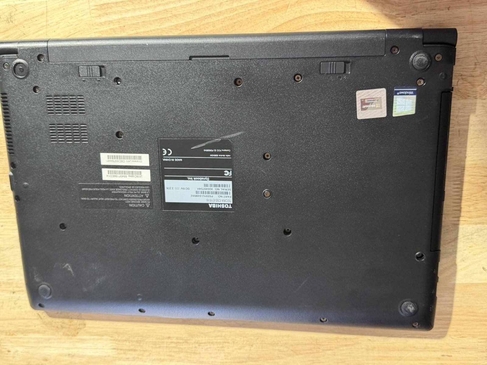 Toshiba Tecra C50-E i5-8250U 16GB RAM 240GB SSD Ubuntu 24.04 Laptop DVD-RW